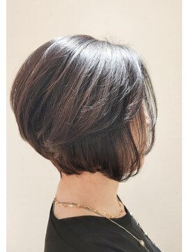 松本平太郎美容室 吉祥寺パートファイブ(PART5) 前下がりグラデーションボブ×イノアカラー