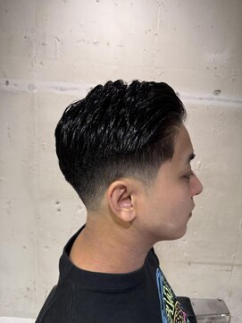 フランクスバーバーザスタンド(Frank’s barber the stand) ロースキンフェードスタイルS