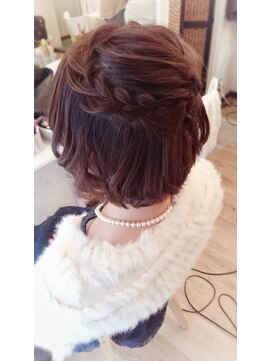 マカリィ 池袋店(Makalii) ショート編み込みハーフ