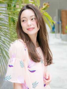 ルティア 池袋(Lutia) アッシュブラウン ベース型小顔ヘア