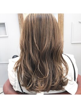 キラーナセンダイ(KiRANA SENDAI) [艶巻きヘア]髪質改善縮毛矯正