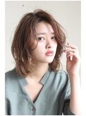 ミディアムヘアー×大人可愛いヘアー