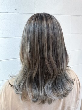 チェリッシュ(Cherish) 20代30代透明感ブラウンベージュ毛先カール