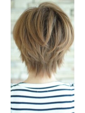 アニュー エアー(anew aeir) 伸ばしかけのウルフショート