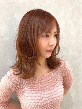 ヴィサージュアクト(VISAGE a.c.t) オレンジカラーで際立つムーブミディ