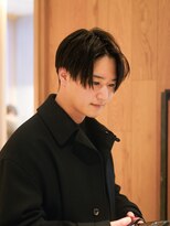 トコノマ(TOCONOMA)&nbsp;【大人男子】センターパートで分けられるマッシュスタイル