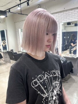 シェノン バイ アランスミシー 表参道(CHAINON by Alan smithee) ホワイトピンクボブ