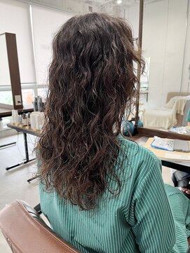 アオゾラヘアーカミノウラ(AOZORA HAIR kaminoura) ロングウェーブ ロングレイヤー レイヤーパーマ