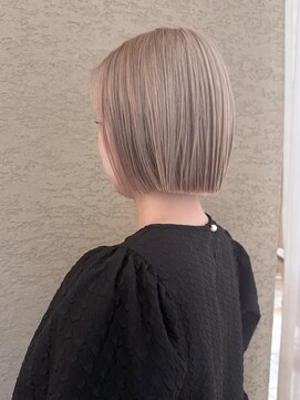 ビファインべクス(Befine becs) 【ブリーチあり】透明感たっぷりのペールベージュカラー
