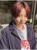 くすみピンクショートヘア
