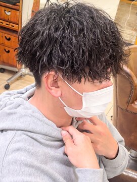 キャンバス バイ ネオリーブ 横浜西口(Canvas by neo.) 刈り上げマッシュ ツイストスパイラルパーマ 横浜