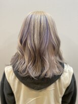 ラビス クローバー(Lovis clover) ホワイト ラベンダー 大人ガーリー モードヘア