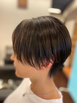 リーチアウト(Reach Out) ハイライトベリーショート