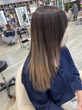 ディーボーイ 健軍店(D-BOY) バレイヤージュ/ミルクティー