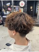 ツーブロックマッシュブリーチ波巻きツイストスパイラルパーマ