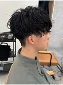 スパイラルパーマツイストパーマアップバング短髪メッシュ