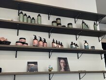 マユ(mayu)の雰囲気(環境への配慮を両立した頭皮ケア、髪の補修に特化した商品)