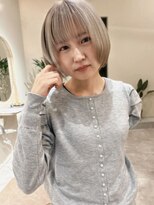 ロア(LORE)&nbsp;ボブ/ハイトーン/ホワイトカラー/ボブレイヤー/ボブウルフ