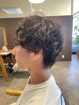 ビスポーク(BESPOKE)&nbsp;春らしさ満開◎カーリーマッシュウルフ