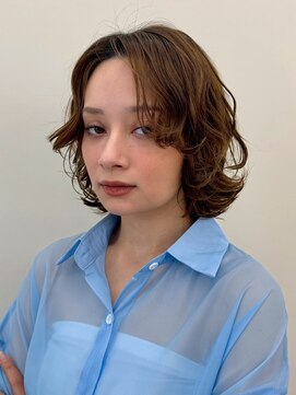 ヒュー 広島(HEW) レイヤーボブカール