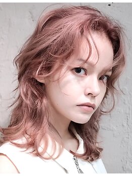 ザ ストラマ(THE STRAMA)の写真/圧倒的な知識と経験を持つスタッフが創るあなたに合った上品なカラー◎ダメージを極限まで抑えて髪を補修！