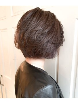 ヘアーワークス ヘルム 渋谷店(HAIR WORKS HELM) [HELM渋谷]ボリュームアップショートボブ