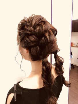 ピーナ 大和高田店 カジュアルなのに可愛い編み込みスタイル