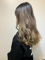 リリー シンジュク(Lilly)&nbsp;【Lilly新宿】#グラデーション＃アッシュ＃ベージュ#イルミナ