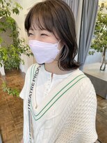 ヘアーアイスカルテット(HAIR ICI QUARTET)&nbsp;小顔レイヤーボブ　さりげないイヤリングカラー