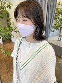 小顔レイヤーボブ さりげないイヤリングカラー