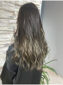 レイヤースタイル×抜け感カラー