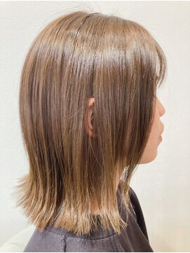 オモテ 町田店(Omote) 赤味の少ない方ならブリーチなしで出来る透明感カラー(アッシュ)