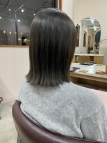 キュオンシア(CUEON. ciea)&nbsp;ナチュラル×切りっぱなし×オリーブグレージュ