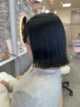 エル バイ ロンド 関(elle by Lond) [elle by lond]栗原　瑠世　艶感縮毛矯正×ボブ U