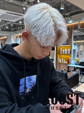 ルースト 渋谷店(ROOST) ホワイトカラー