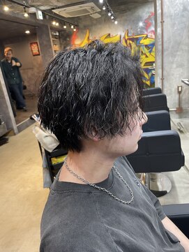 カーニー 上野(kearny) ツイストスパイラルパーマ/縦落ちパーマ/センターパート