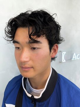 アコ(Aco) センターパートパーマ/メンズパーマ/20代メンズパーマ