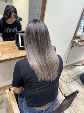 リフル 八王子(RIFULL) ハイライト　バレイヤージュ　ショート　レイヤー　髪質改善