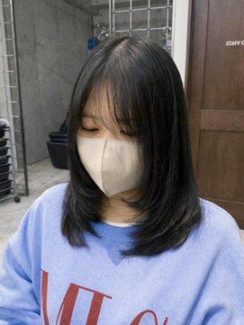 コース(co-th.) ミディアムレイヤーカットお顔まわり小顔レイヤー×小野ふゆり