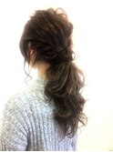 ローポニーテールアレンジ