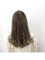 オーストヘアーリリー 京橋(Aust hair Rilly) Austベージュ系バレイヤージュ