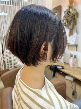 クオリア(QUALIA) 10代20代30代40代☆大人可愛いくびれショート 小顔ショート/柏