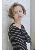 大人可愛いショートボブ　