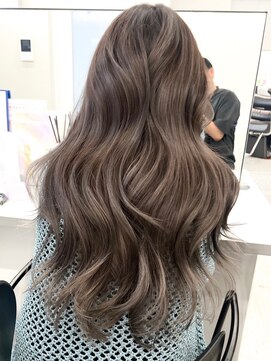 ネイロ バイ ジルブラン 葛西(NeiRo by JIL BLAN) ハイライト白髪ぼかしダブルカラーインナーカラーショートボブ