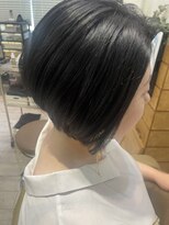 ヒラソル(girasol)&nbsp;ネイビーカラー前下がりショート/水素カラーTOKIOトリートメント