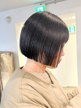 マカロニコースト(macaroni coast) 前髪あり黒髪ミニボブ顎ラインボブ