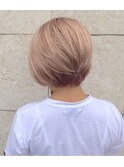 ピンクベージュ