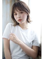 アトリエMAI 北千住&nbsp;外ハネレイヤーミディアムインナーカラー20代30代40代