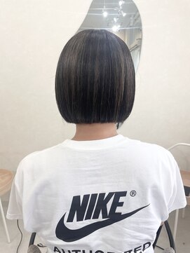 ラズ(Luz) ハイライトボブ