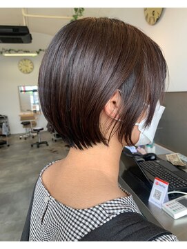 リノ 金山(Rino) デザインカラー/レイヤーカット/ウェットヘア/オリーブベージュ